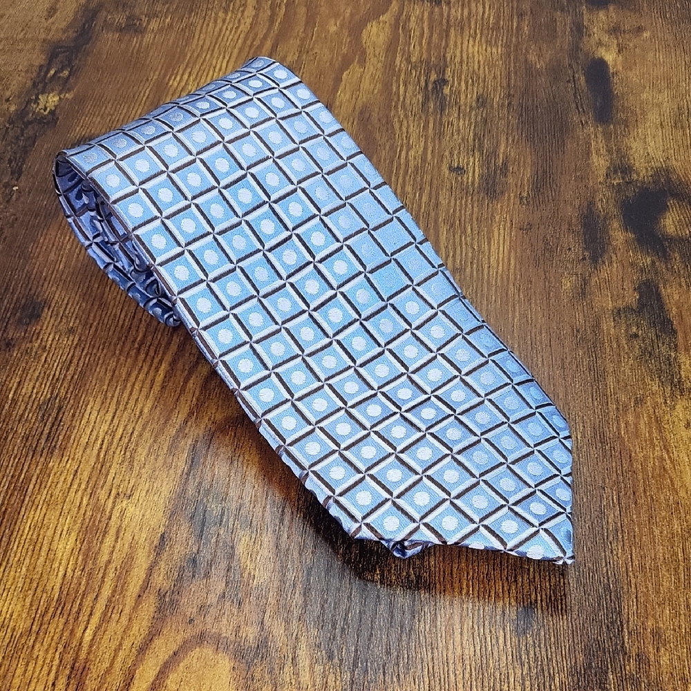 Ermenegildo Zegna Made Italy 100% Silk. Blue and White Checkered Tie